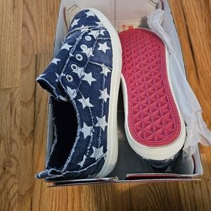 Brand new corky's Babalu tennis shoes